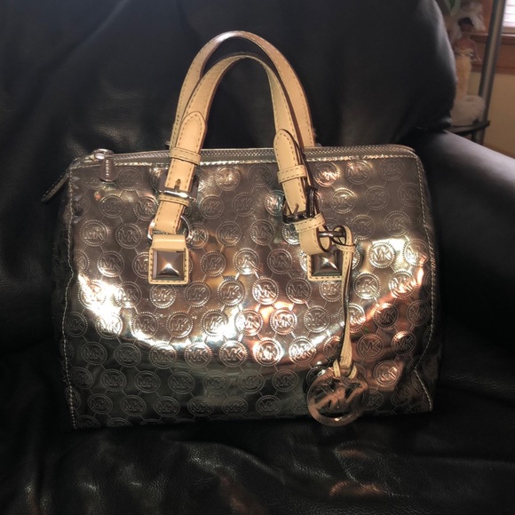 Michael Kors Authentic Michael Kors Bag - Picture 1 of 8
